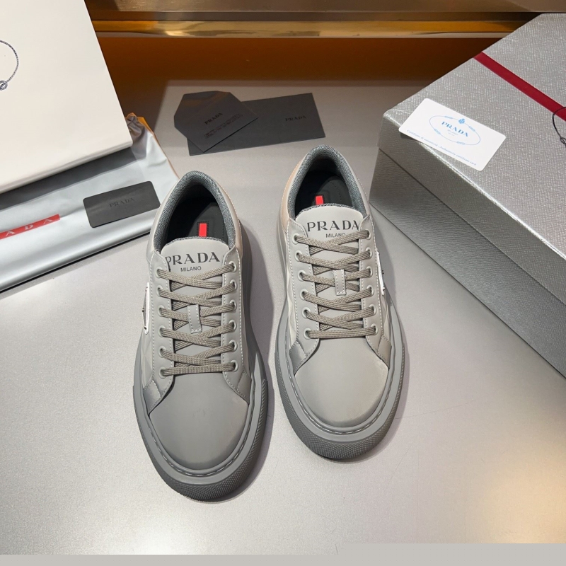 Pra*a sneakers